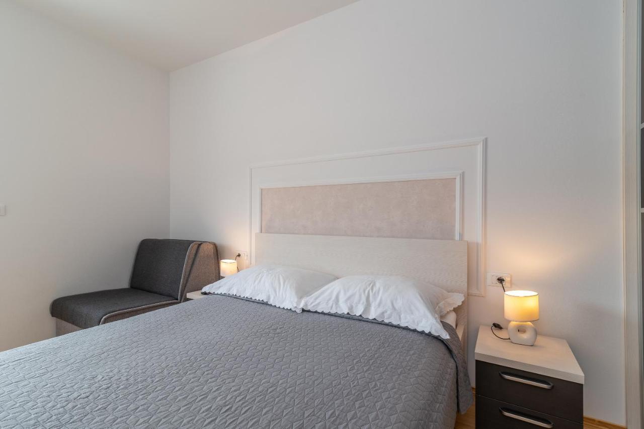 Apartman Lorena Trogir Ngoại thất bức ảnh