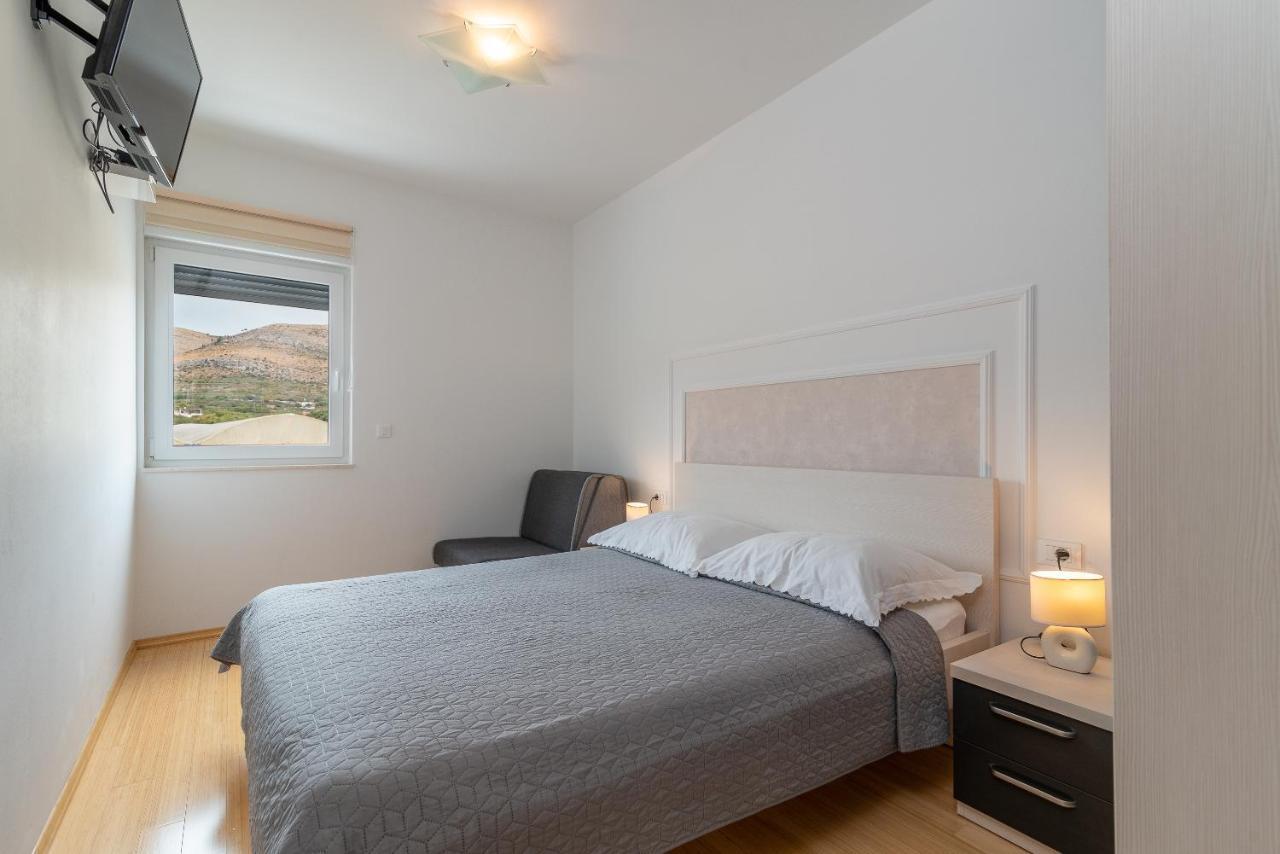 Apartman Lorena Trogir Ngoại thất bức ảnh